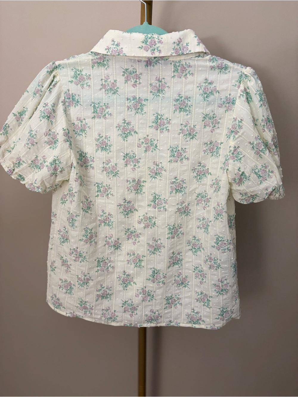 Disturbia Cream Floral Button-Up Top - Picture 4 of 4